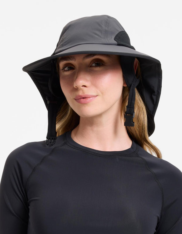 Dark Grey / Black