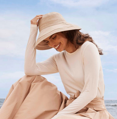 Holiday Sun Hat reduces skin ageing from sun exposure