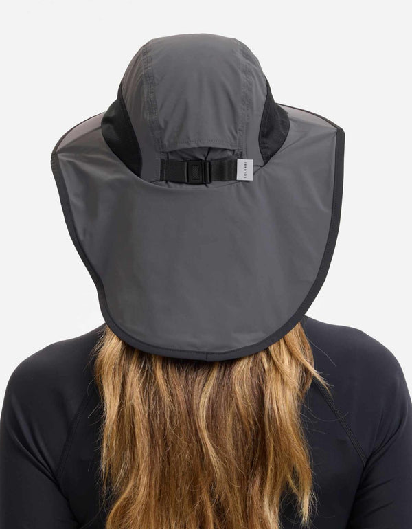 Dark Grey / Black
